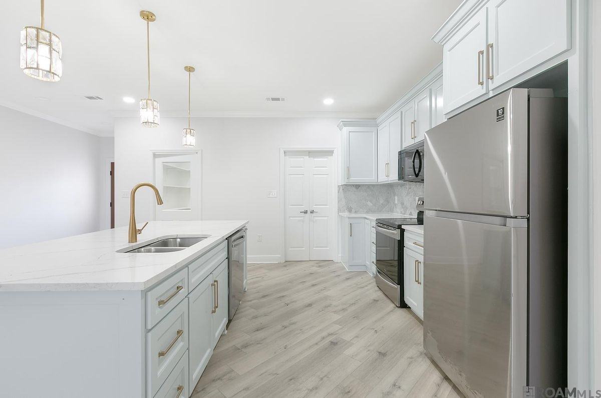 9536 Avis Ave - Photo 7 of 13