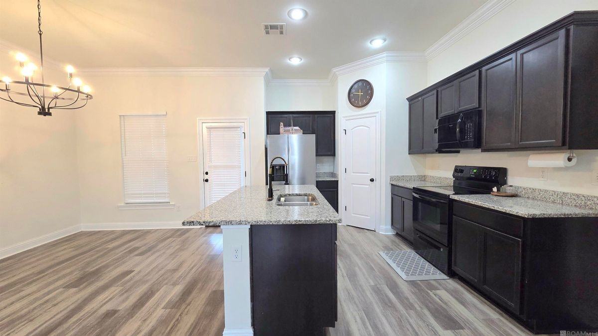 1346 Hickory Creek Dr - Photo 6 of 18