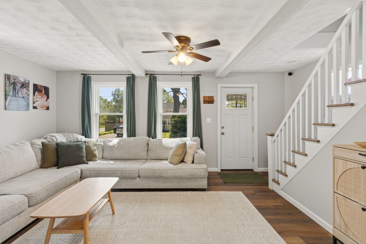 80 Brickett St - Photo 2 of 3