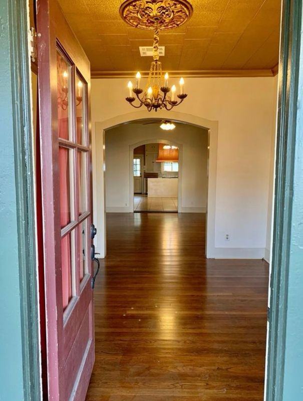 404 Coolidge St - Photo 2 of 16