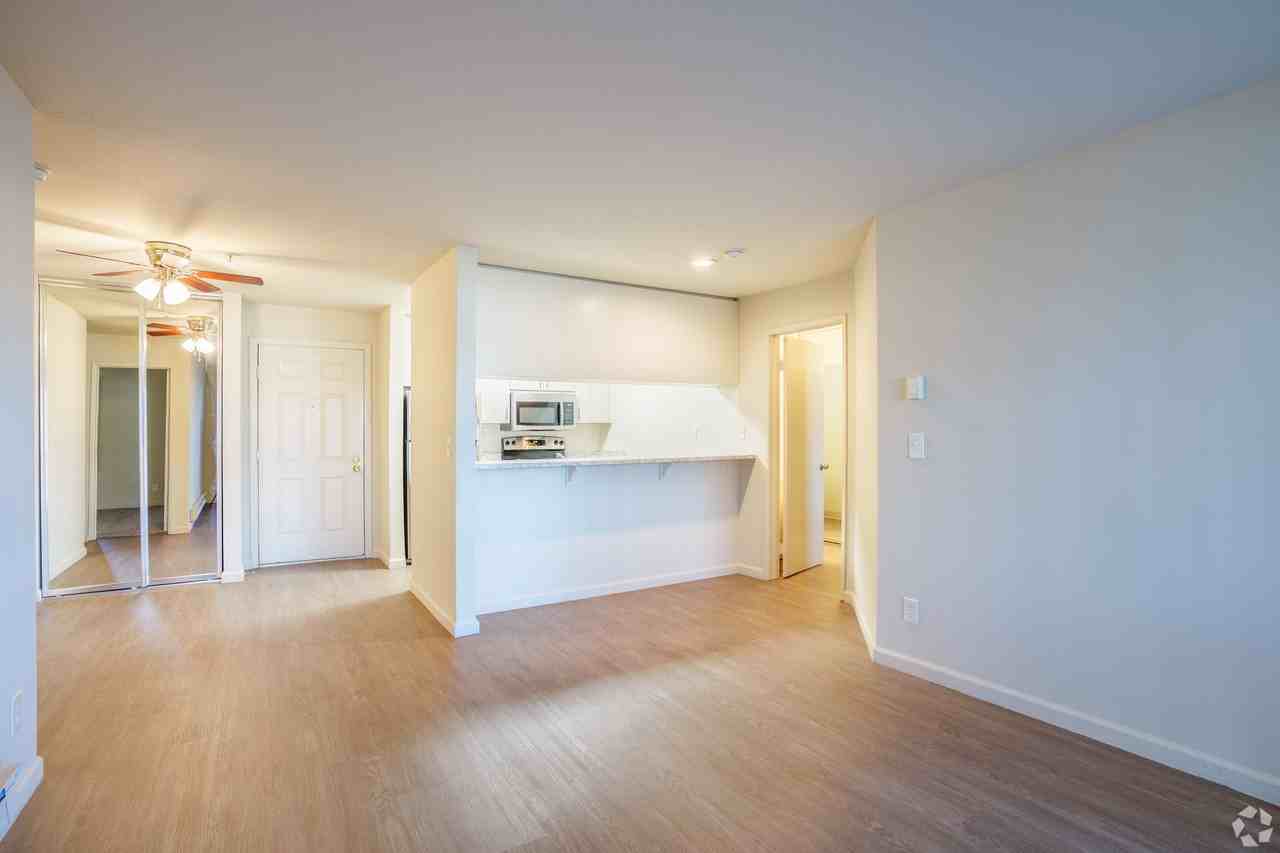 WOODSIDE - Photo 3 of 14