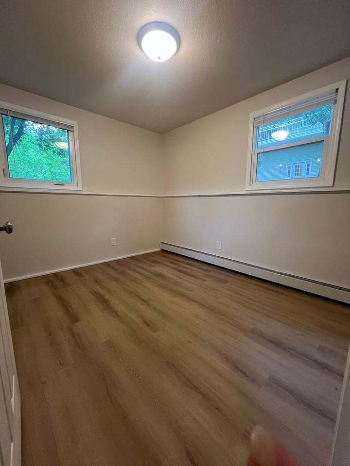 Parkway Apartments - Photo 7 of 28