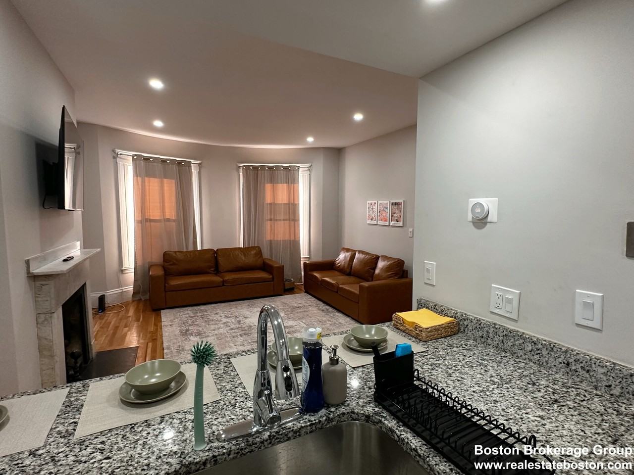 670 Massachusetts - Photo 4 of 13