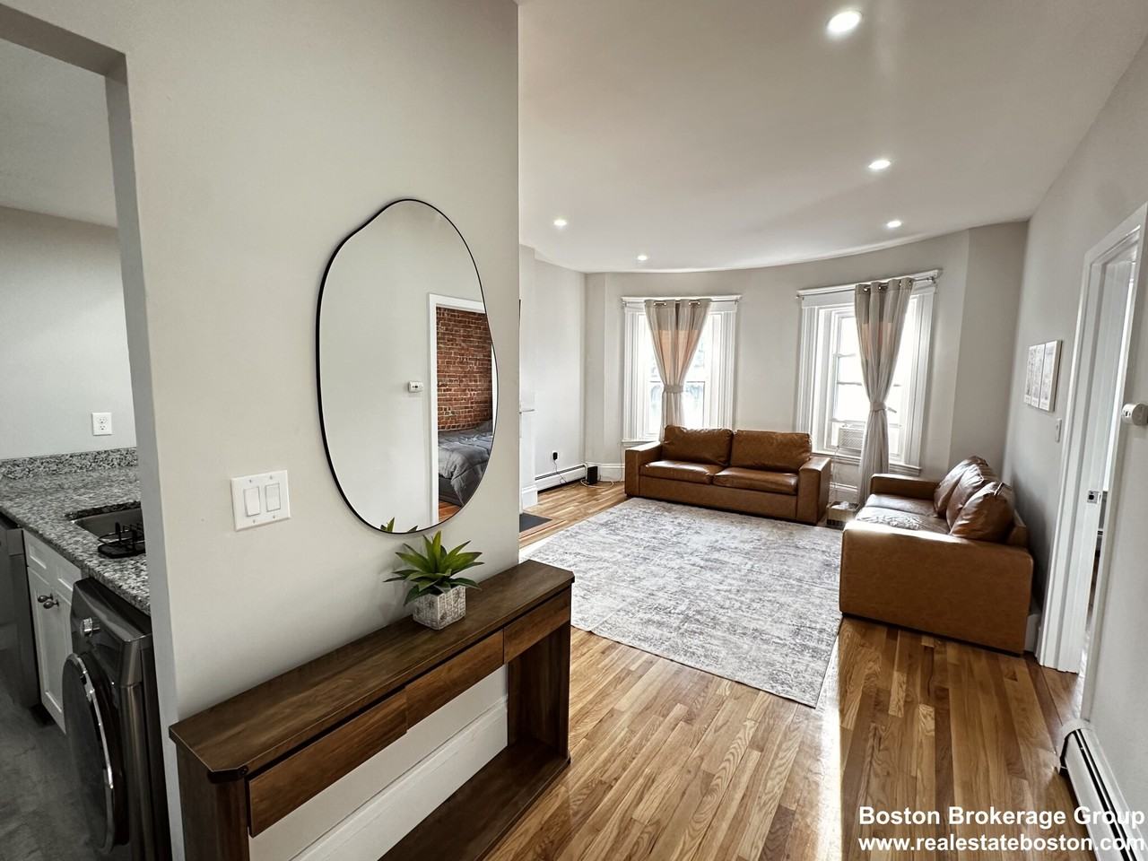 670 Massachusetts - Photo 5 of 13