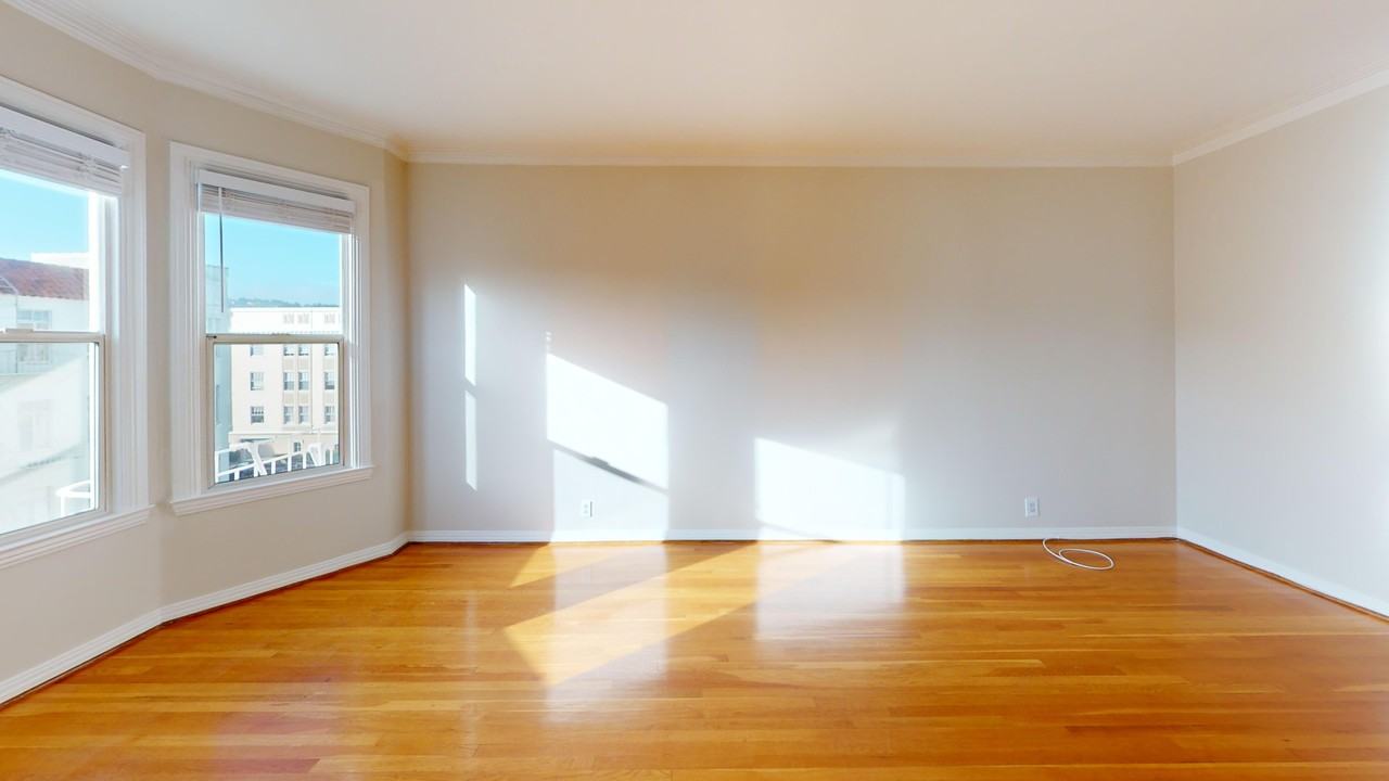 1690 North Point Street - Photo 4 of 26