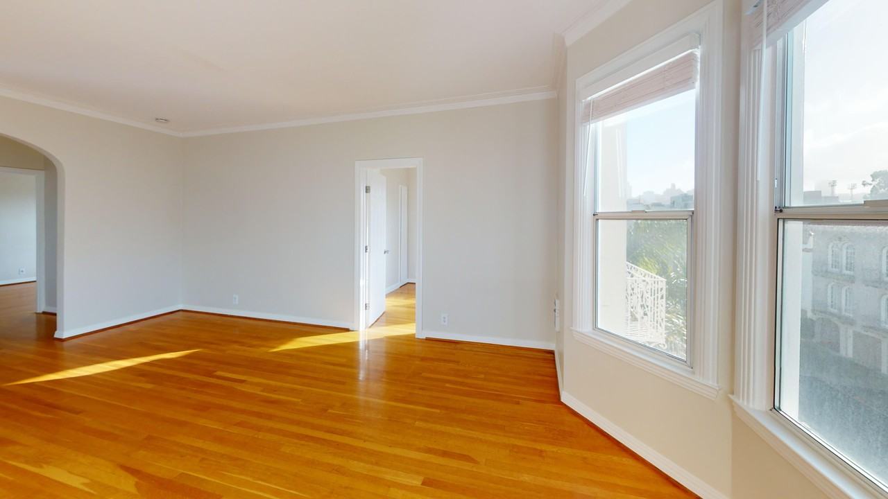 1690 North Point Street - Photo 5 of 26