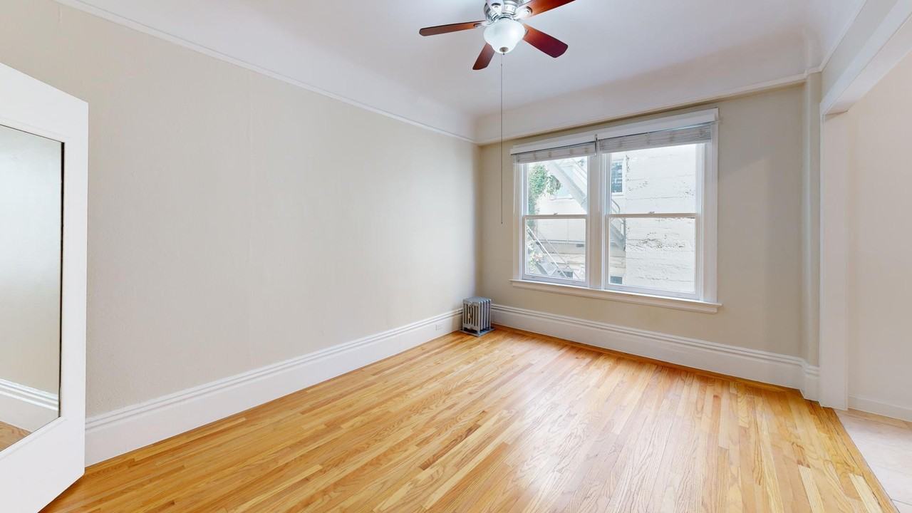 947 Bush Street - Photo 3 of 12