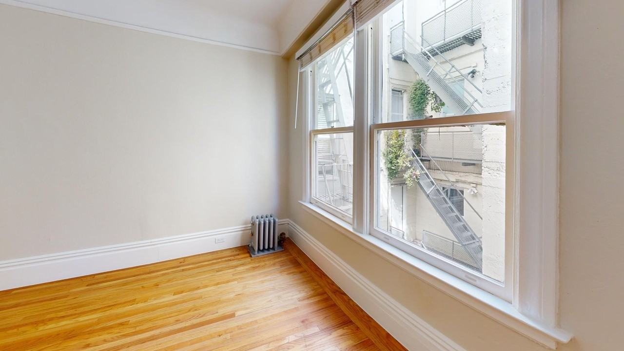 947 Bush Street - Photo 4 of 12