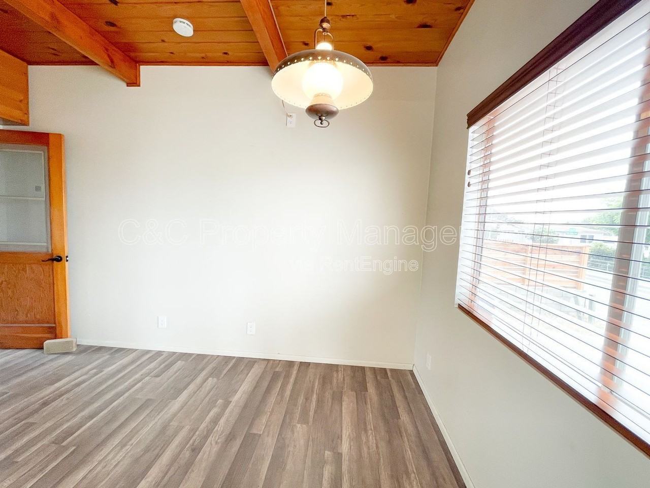 1812 Luzern St #B - Photo 2 of 12