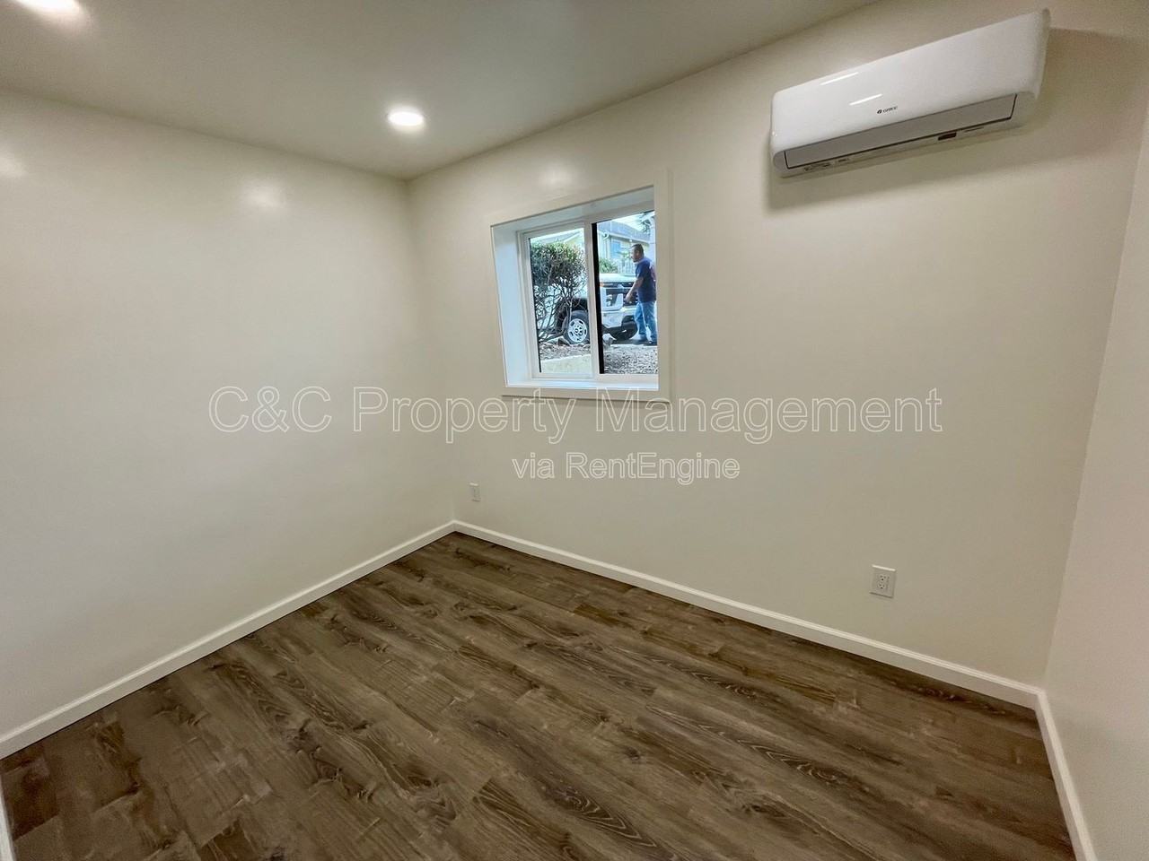 599 Irving Ave #4 - Photo 5 of 14
