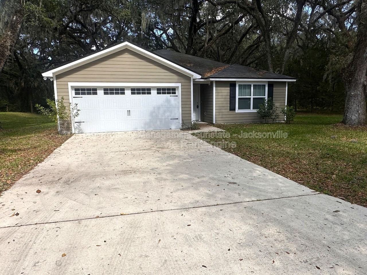 711 Cahoon Rd N - Photo 2 of 29