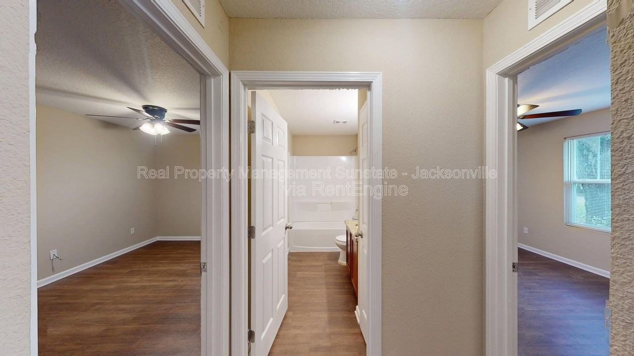 711 Cahoon Rd N - Photo 4 of 29