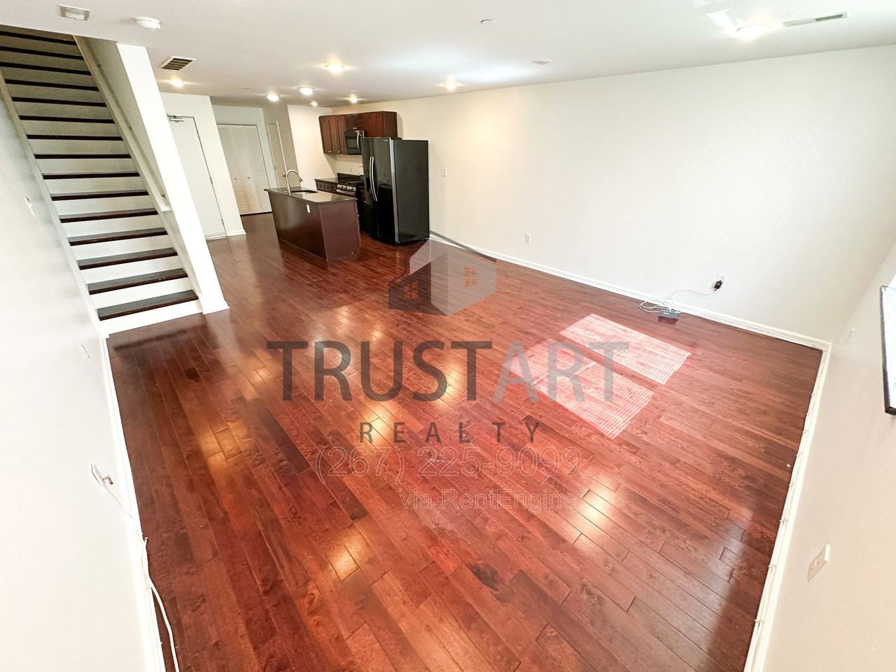 1816 N Front St #1B - Photo 5 of 15