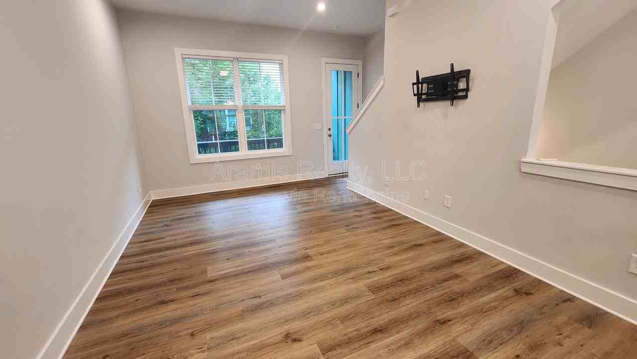 169 Color Cir - Photo 6 of 17