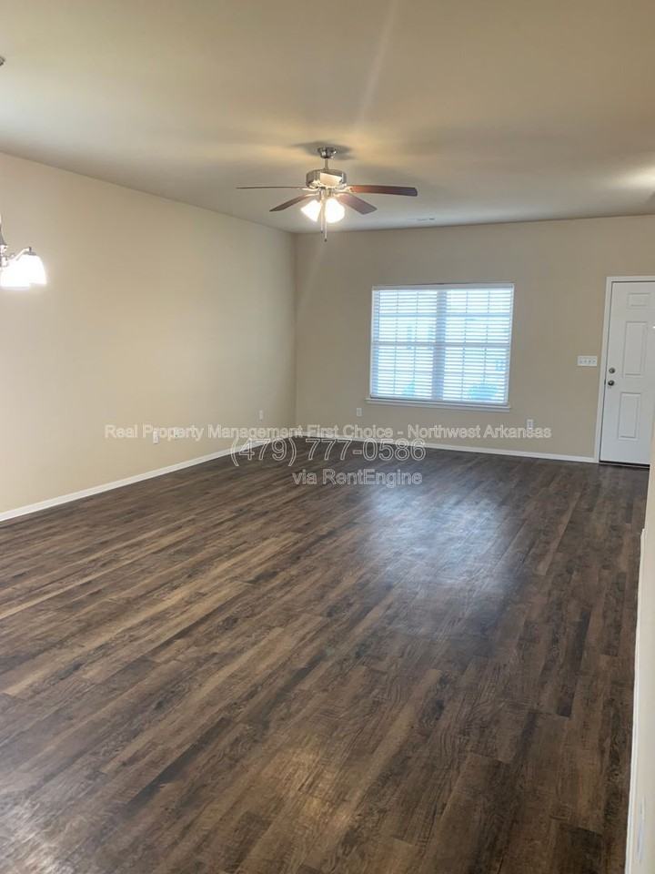 4401 Sw Gallatine Ave - Photo 4 of 29