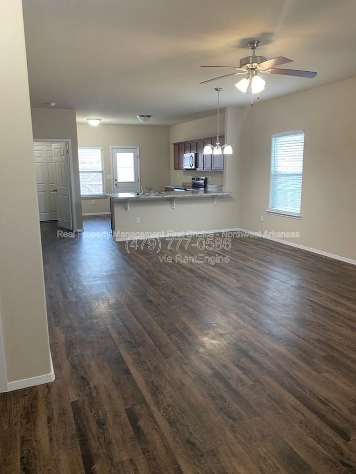 4401 Sw Gallatine Ave - Photo 5 of 29