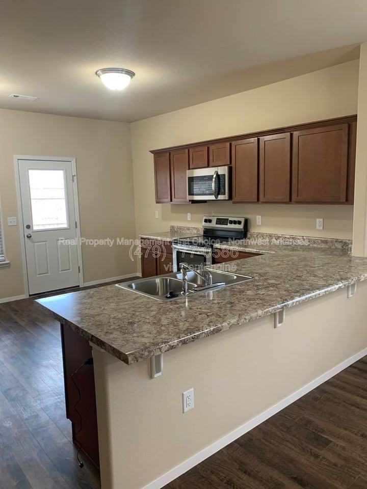 4401 Sw Gallatine Ave - Photo 6 of 29