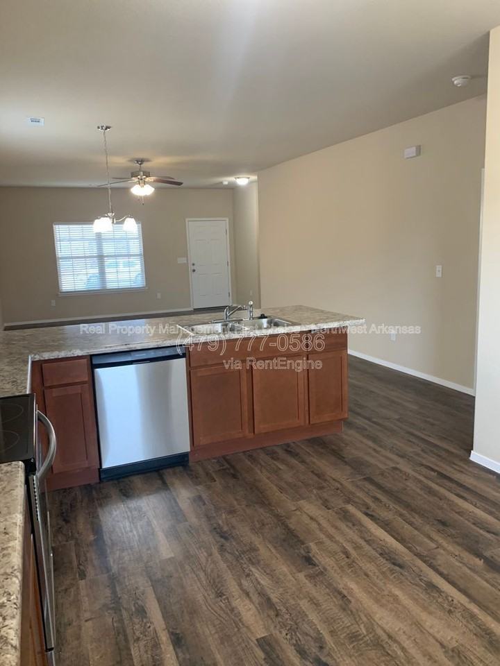 4401 Sw Gallatine Ave - Photo 7 of 29