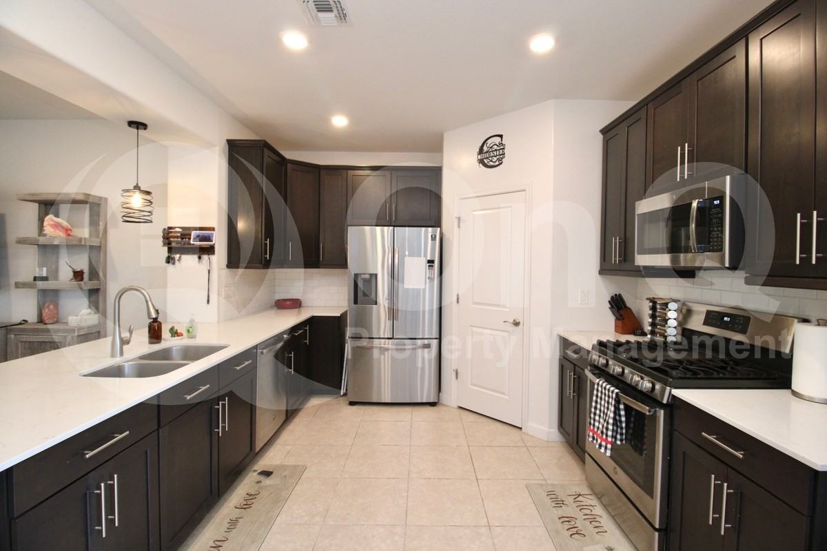 5518 S Milburn - Photo 6 of 50