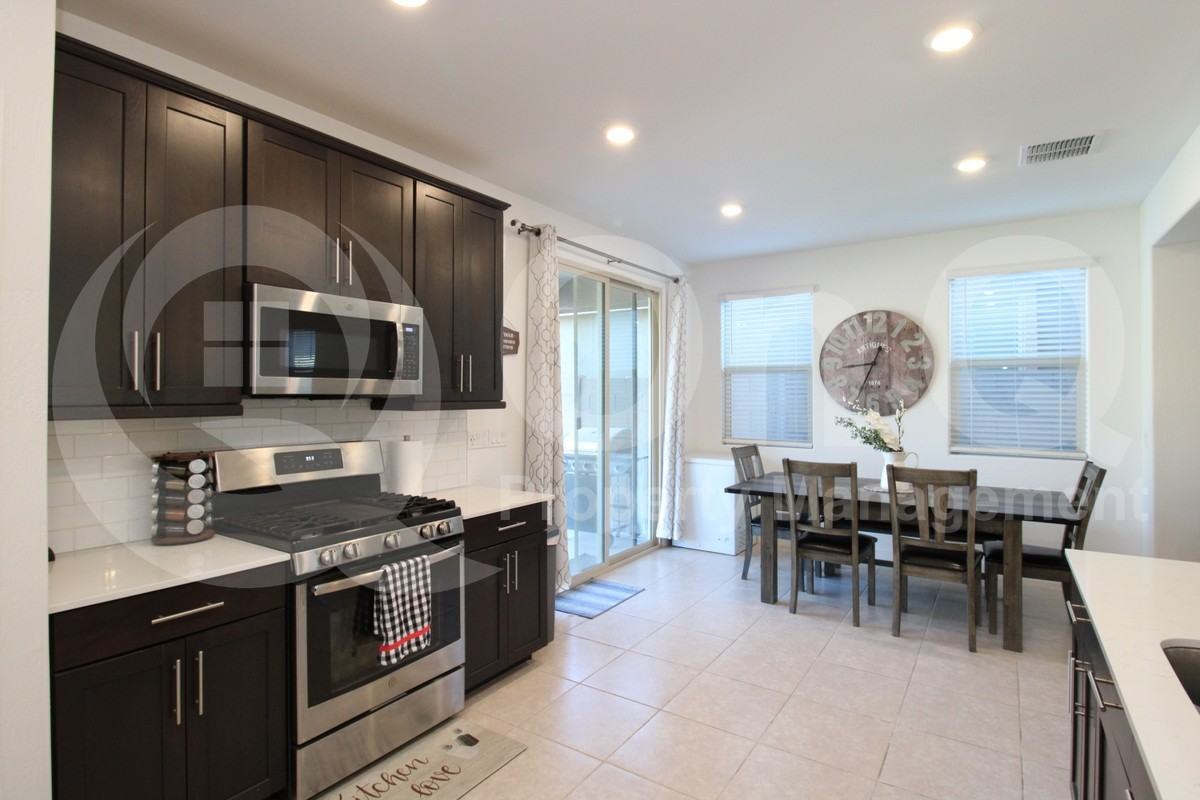 5518 S Milburn - Photo 7 of 50