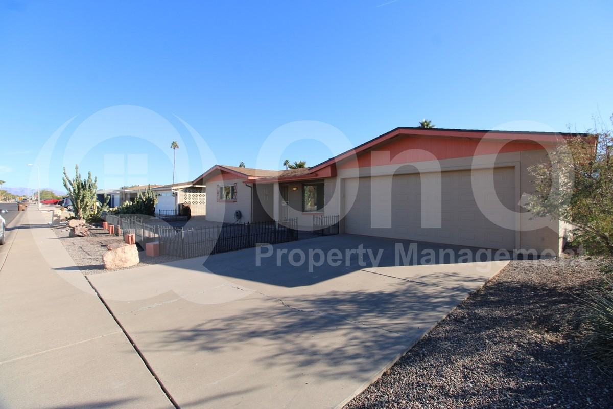 5915 E Anaheim St - Photo 3 of 17