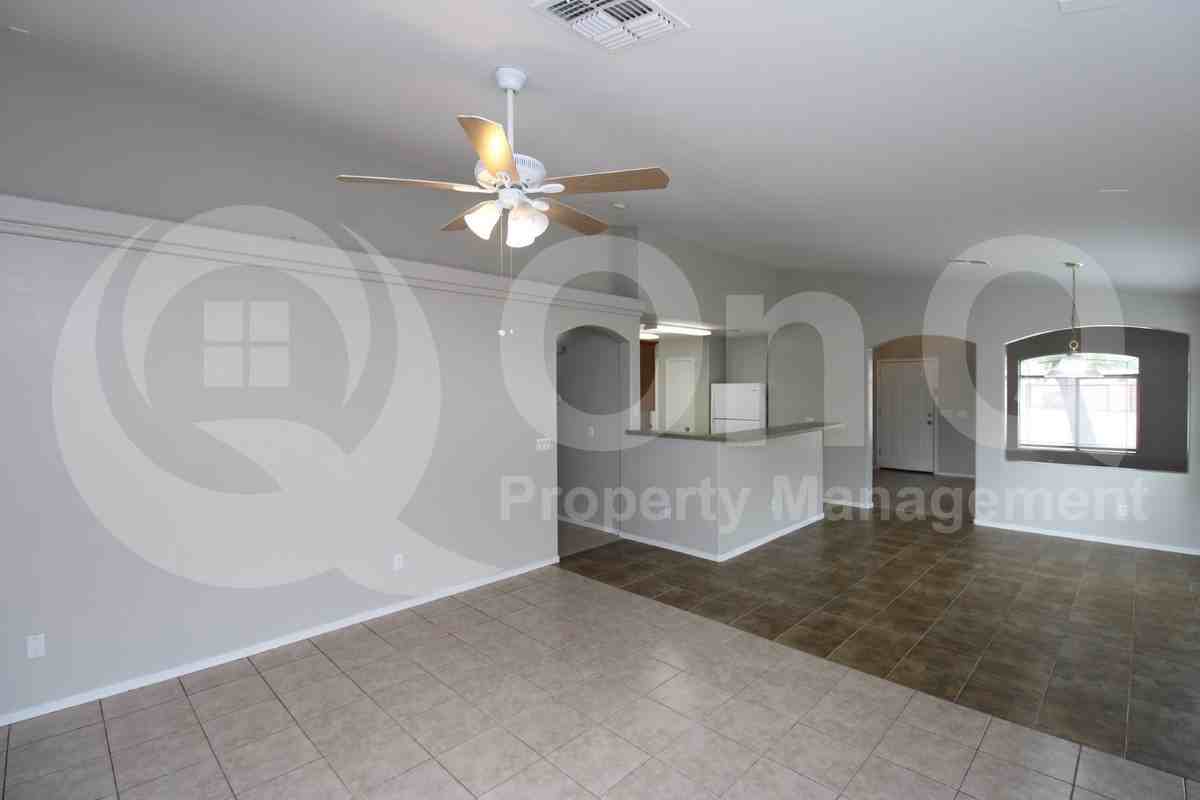 16057 W Sierra St - Photo 5 of 26