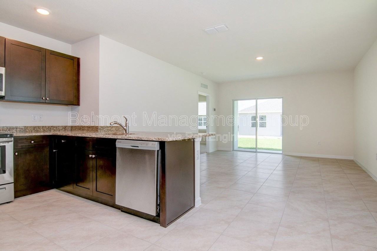 4228 Looking Glass Pl - Photo 4 of 13