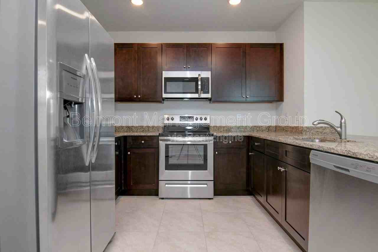 4228 Looking Glass Pl - Photo 5 of 13