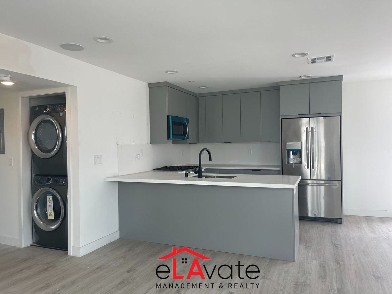 1127 N Virgil Ave - Photo 3 of 9