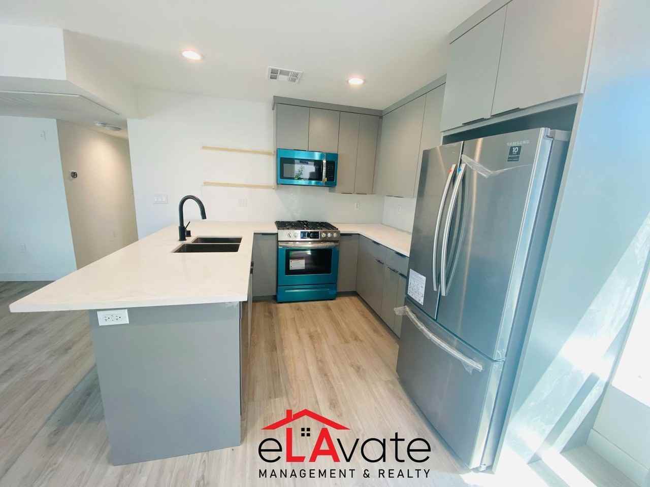 1127 N Virgil Ave - Photo 5 of 9
