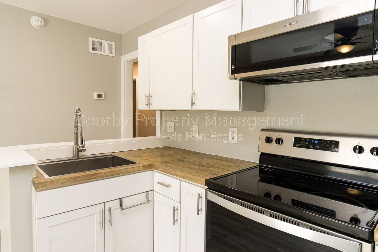 903 Forest Dale Ln #A - Photo 2 of 16