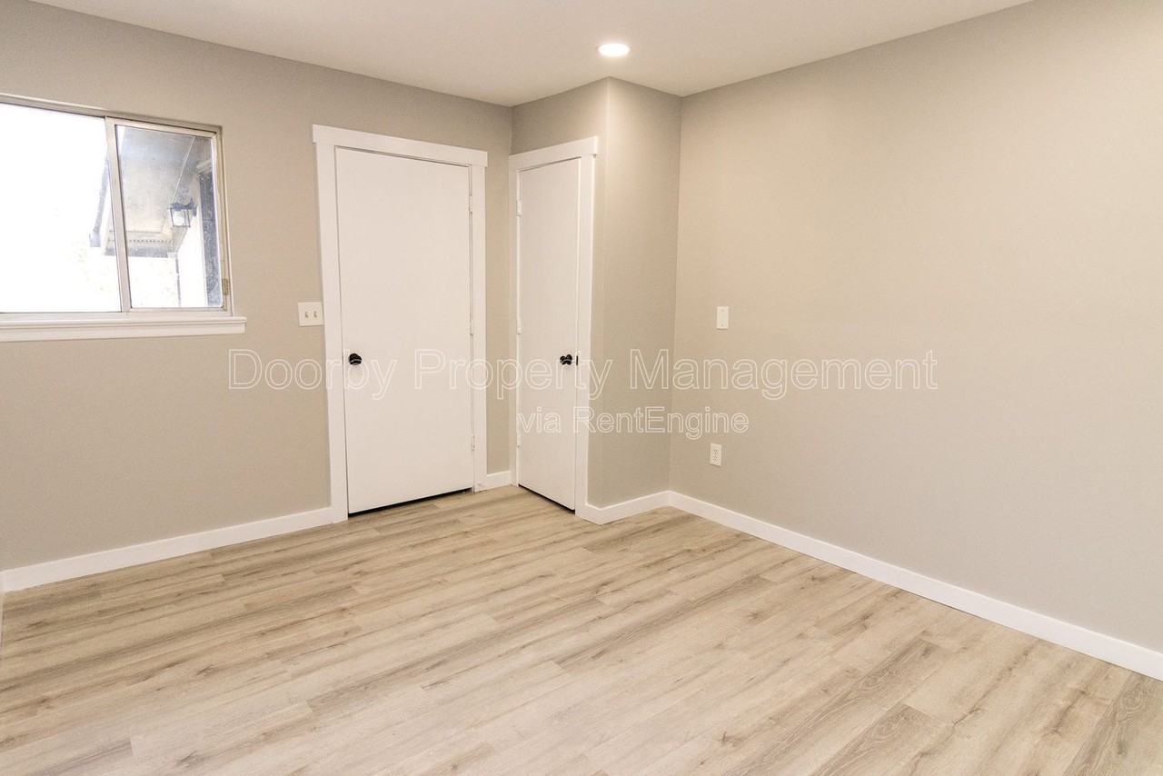 903 Forest Dale Ln #A - Photo 5 of 16