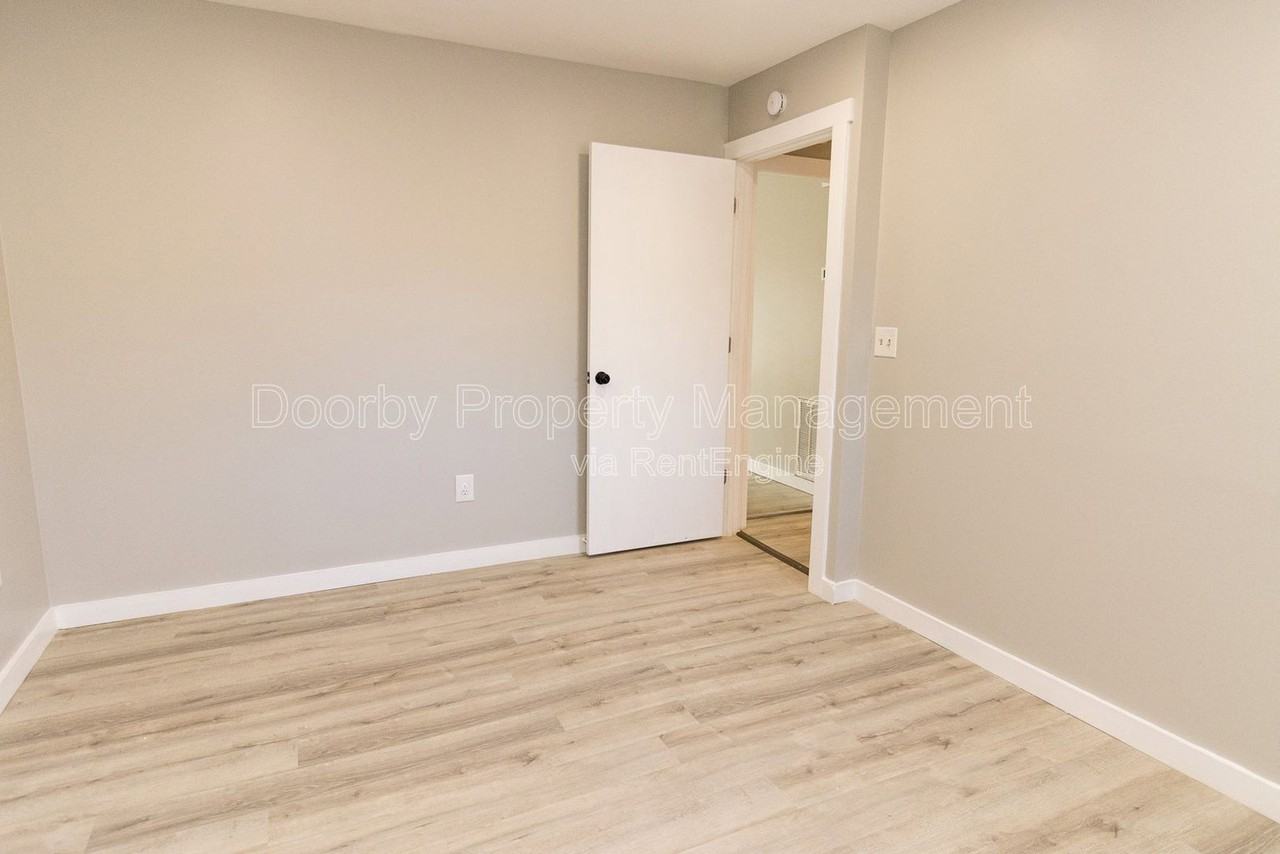 903 Forest Dale Ln #A - Photo 6 of 16