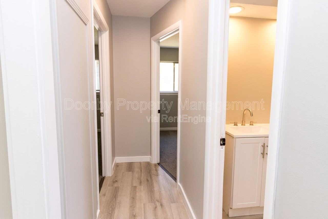 903 Forest Dale Ln #A - Photo 7 of 16