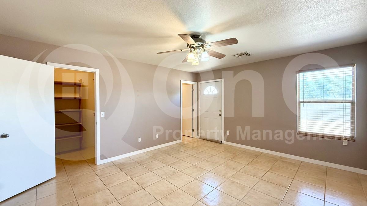 11210 E Quarry Ave - Photo 4 of 22