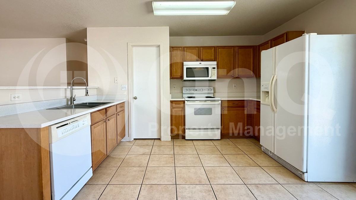 11210 E Quarry Ave - Photo 5 of 22