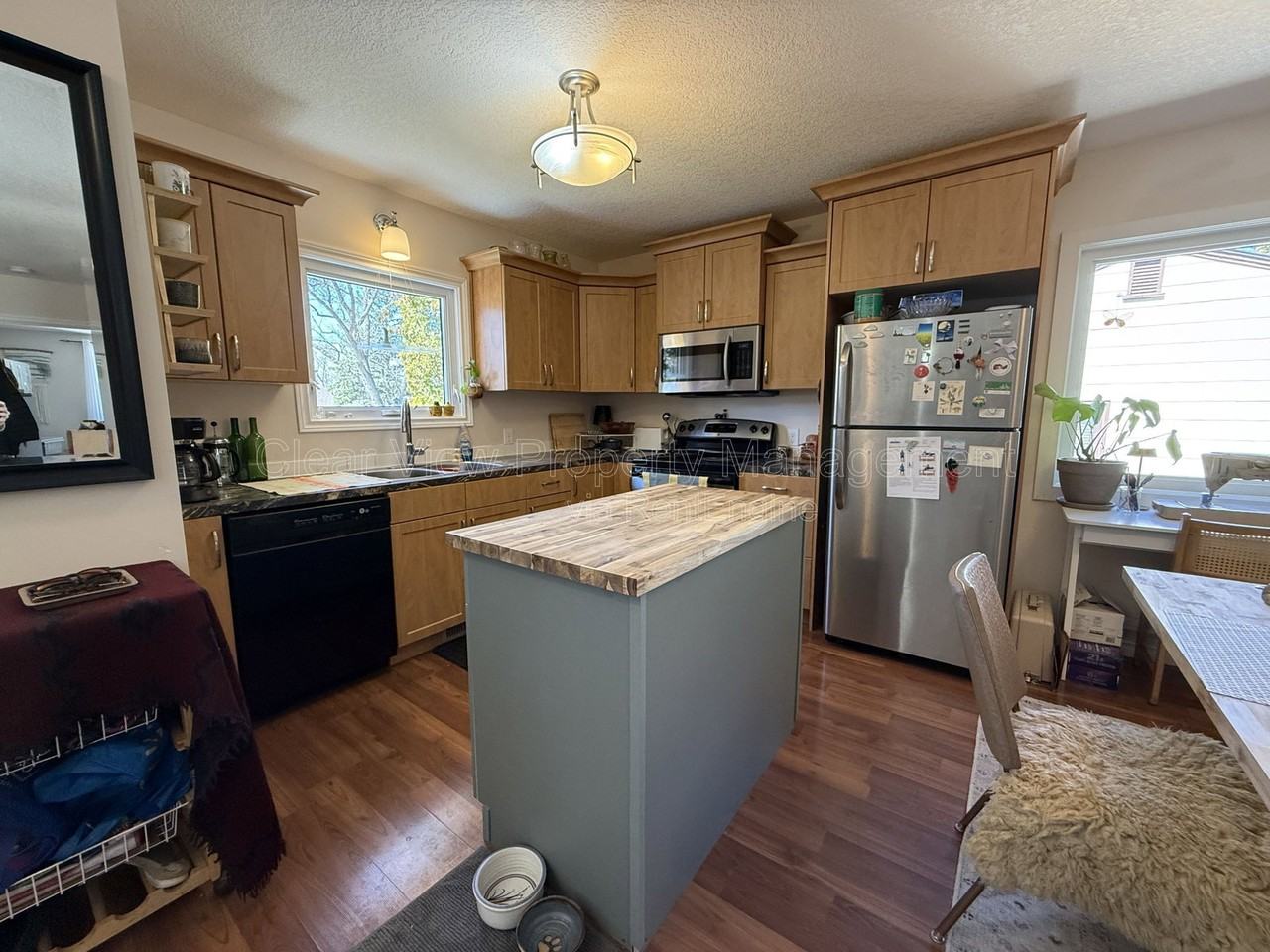 823 20 St S - Photo 4 of 21
