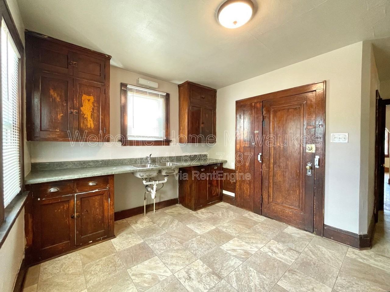 3012 N 57th St - Photo 4 of 6