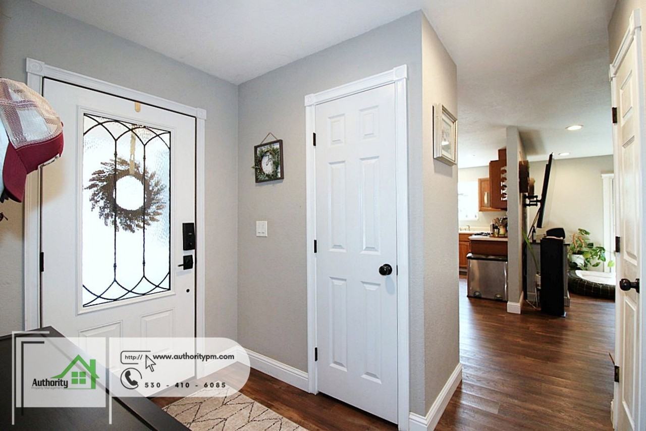 1437 Mariposa Ct - Photo 4 of 21