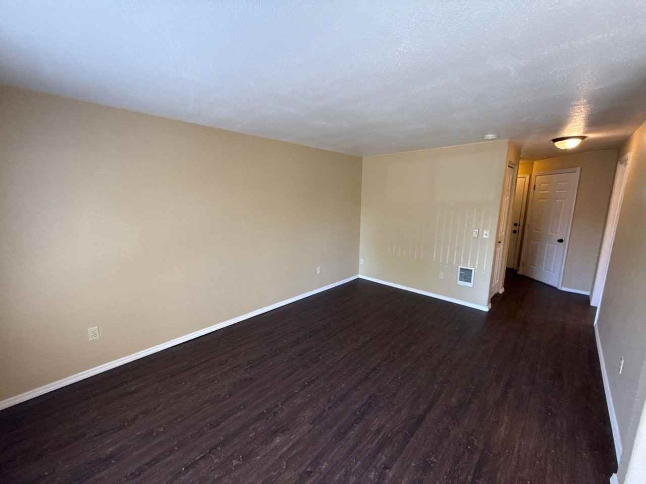 2574 16th Ave Se - Photo 2 of 32