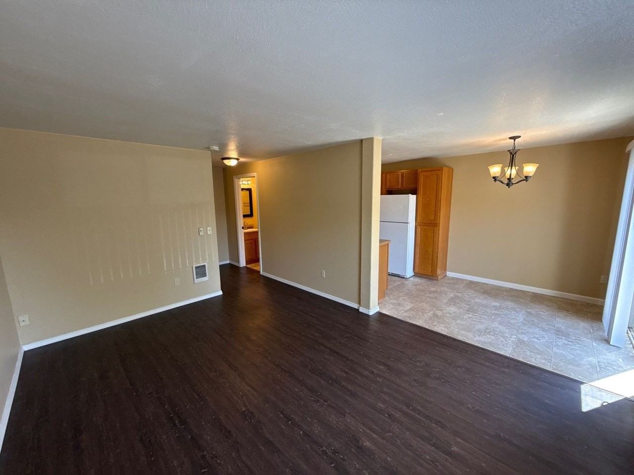2574 16th Ave Se - Photo 3 of 32