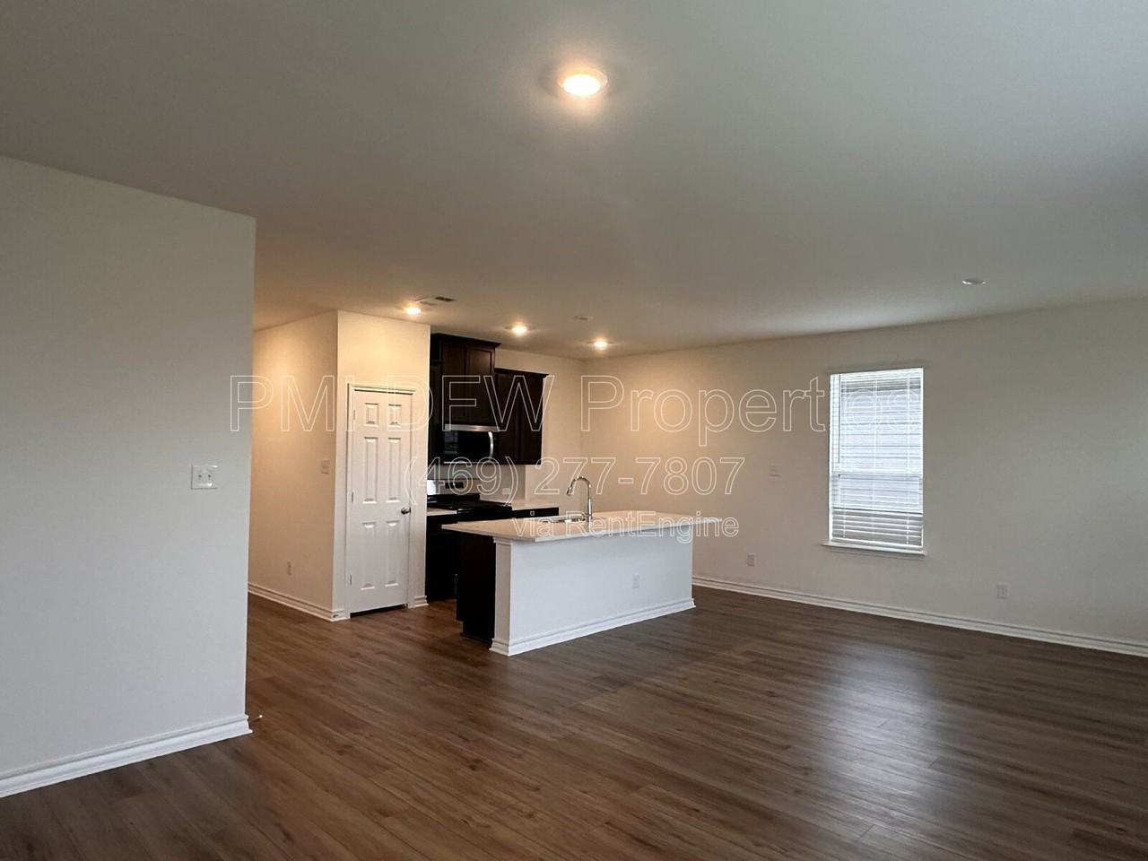 663 Saxony Dr - Photo 4 of 17