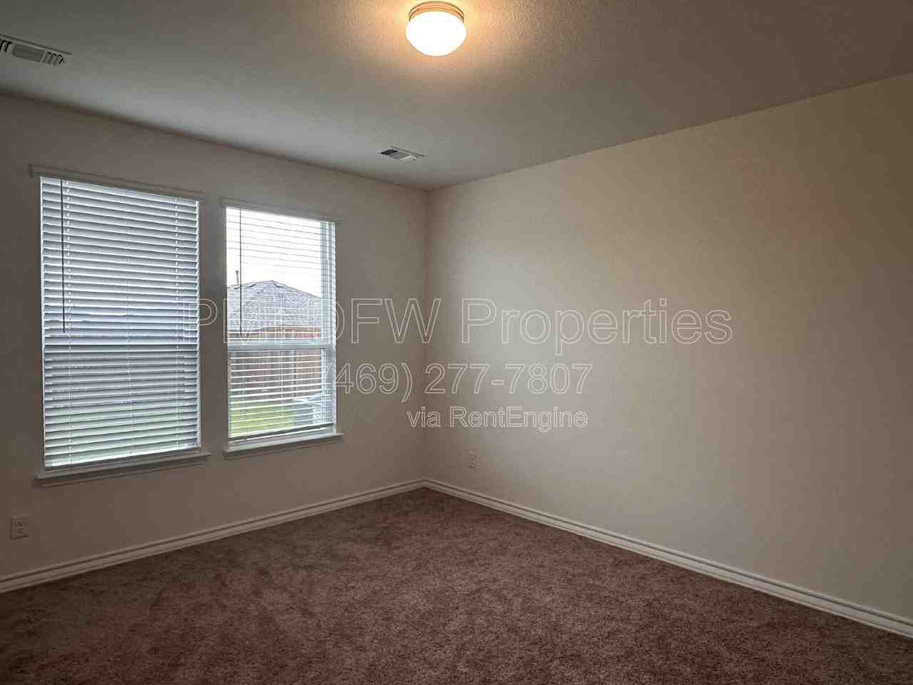 663 Saxony Dr - Photo 6 of 17