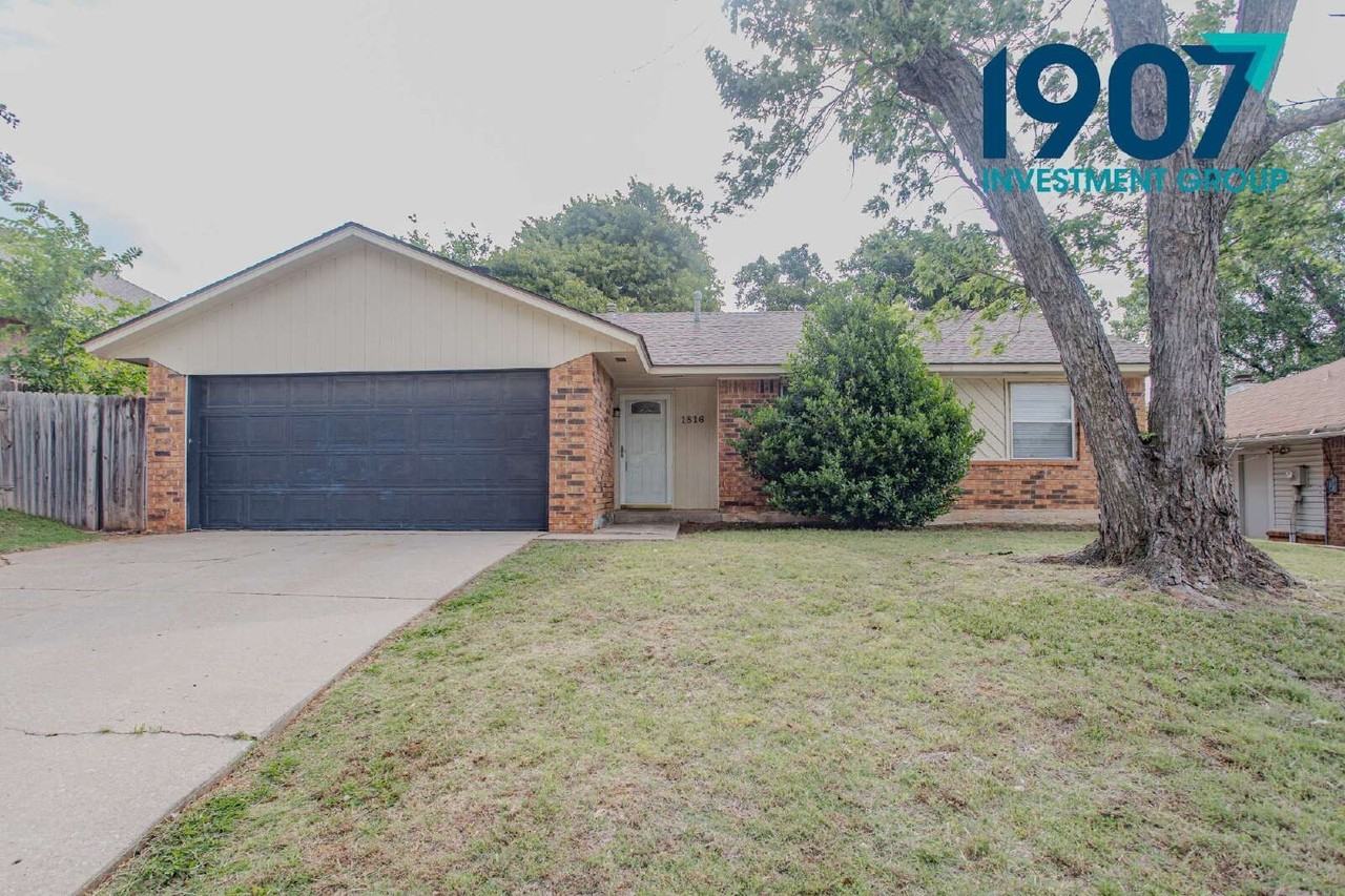 1816 Tim Dr