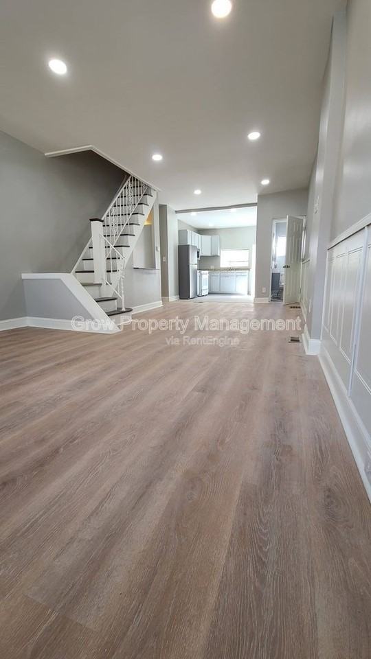 3141 Agate St - Photo 3 of 23