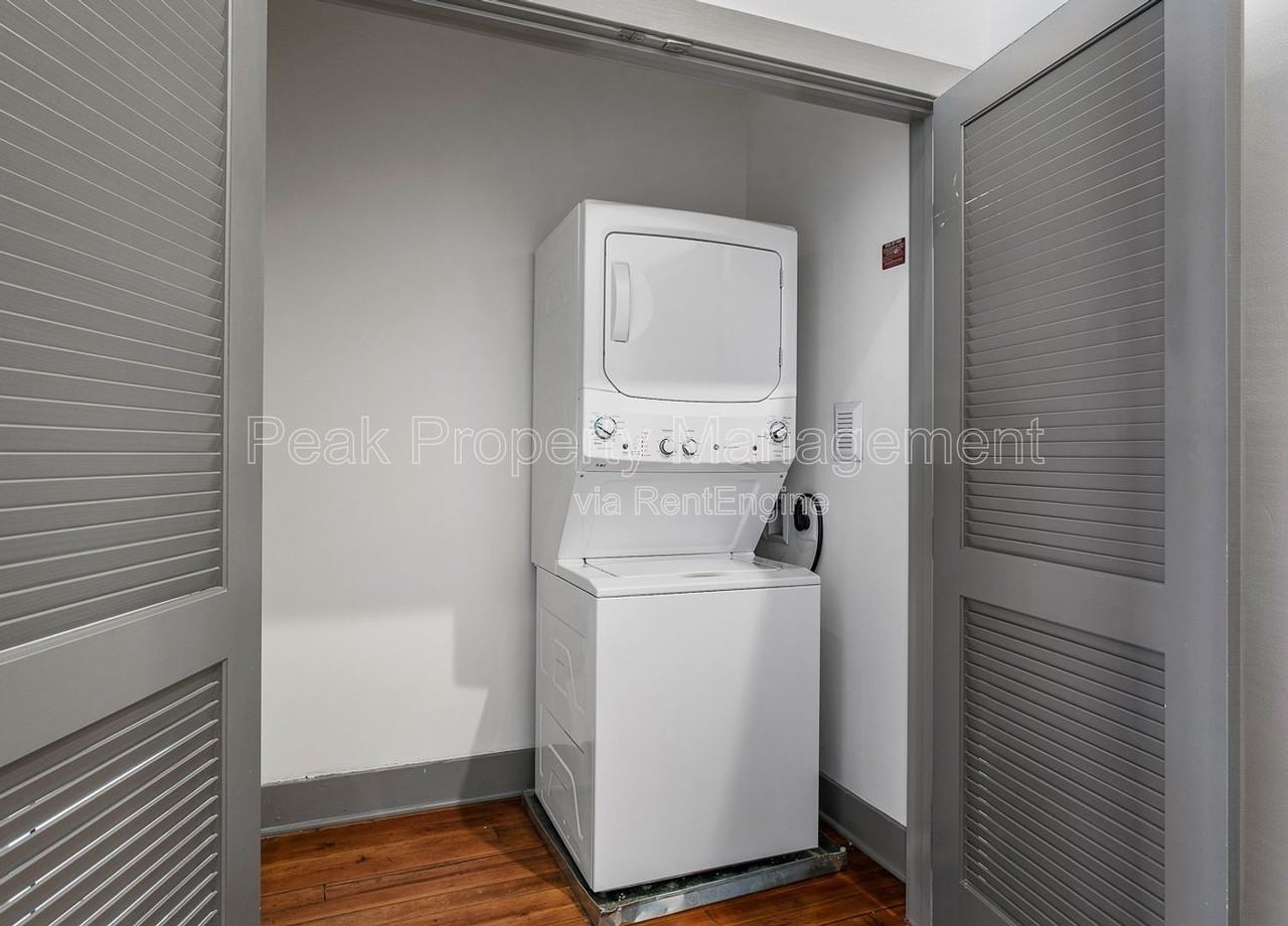 1209 Hull St #203 - Photo 5 of 15