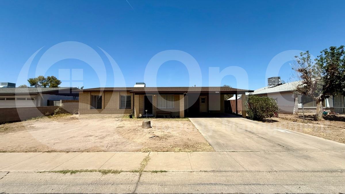 1007 N Menze St - Photo 2 of 20