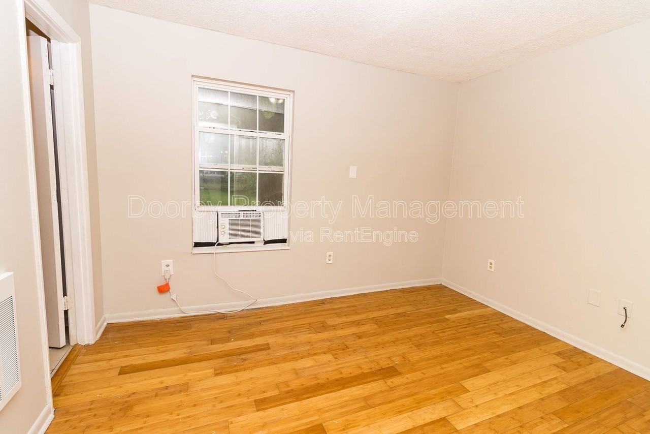 5345 Lazard St #B - Photo 5 of 8