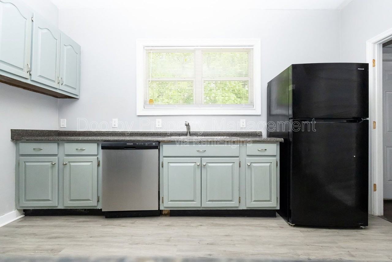 2009 Camden St - Photo 3 of 19