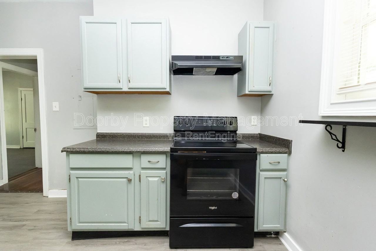 2009 Camden St - Photo 4 of 19